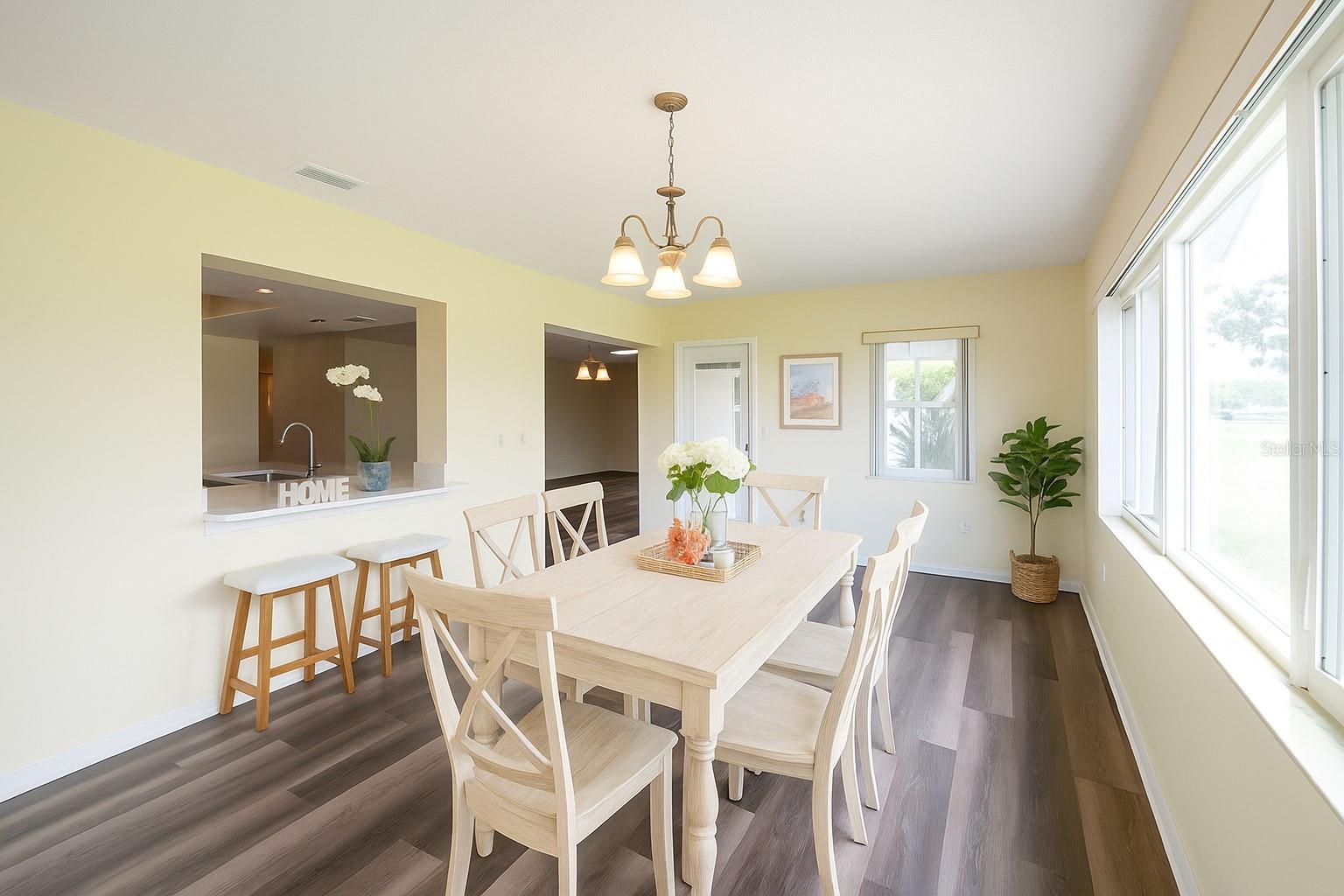 Image 9 of 33 For 1005 Harefield Circle 43