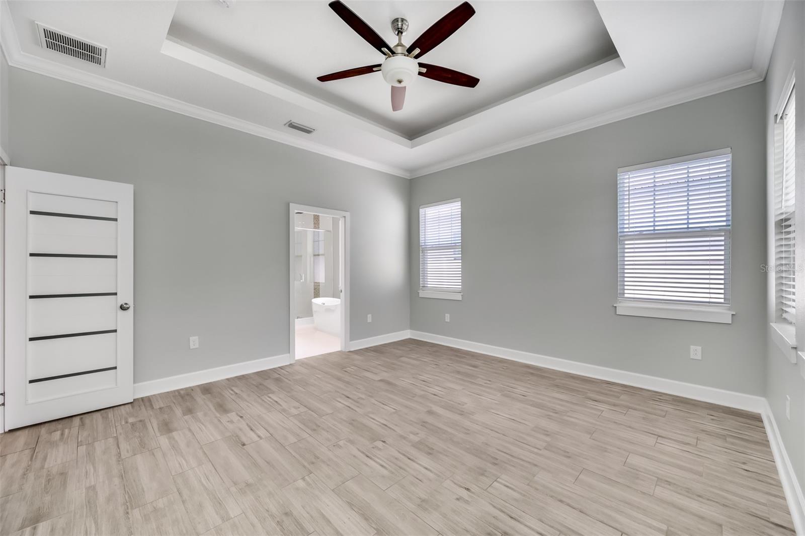 Image 11 of 73 For 475 36th Avenue N