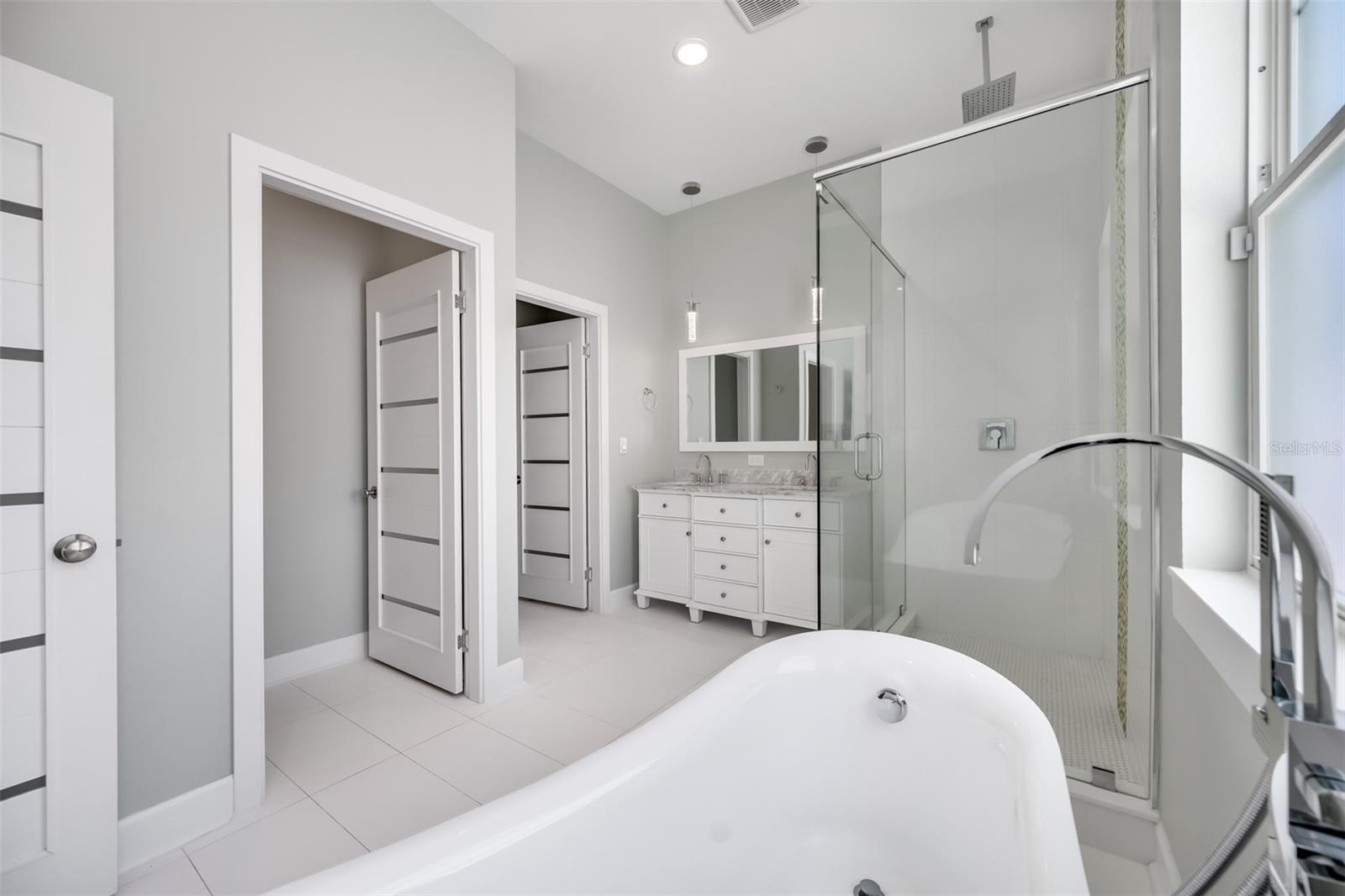 Image 14 of 73 For 475 36th Avenue N