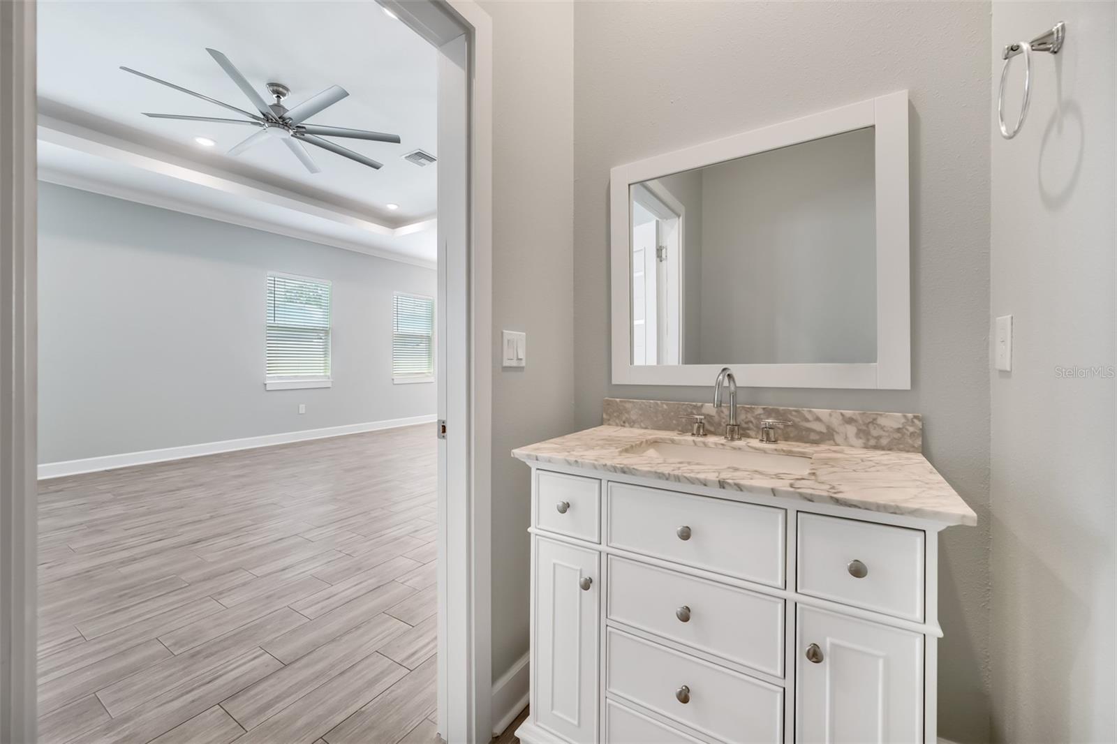Image 26 of 73 For 475 36th Avenue N