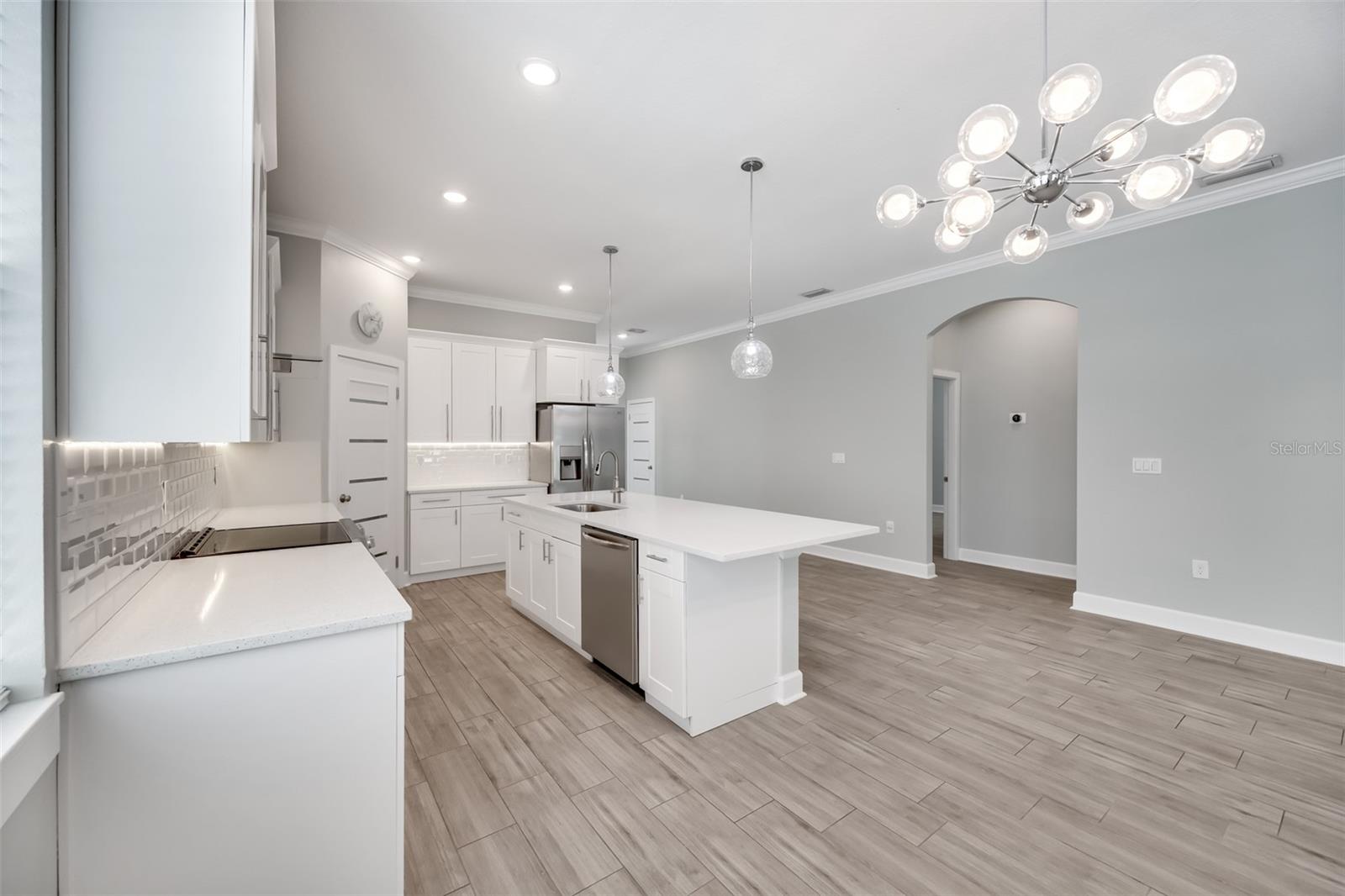 Image 28 of 73 For 475 36th Avenue N