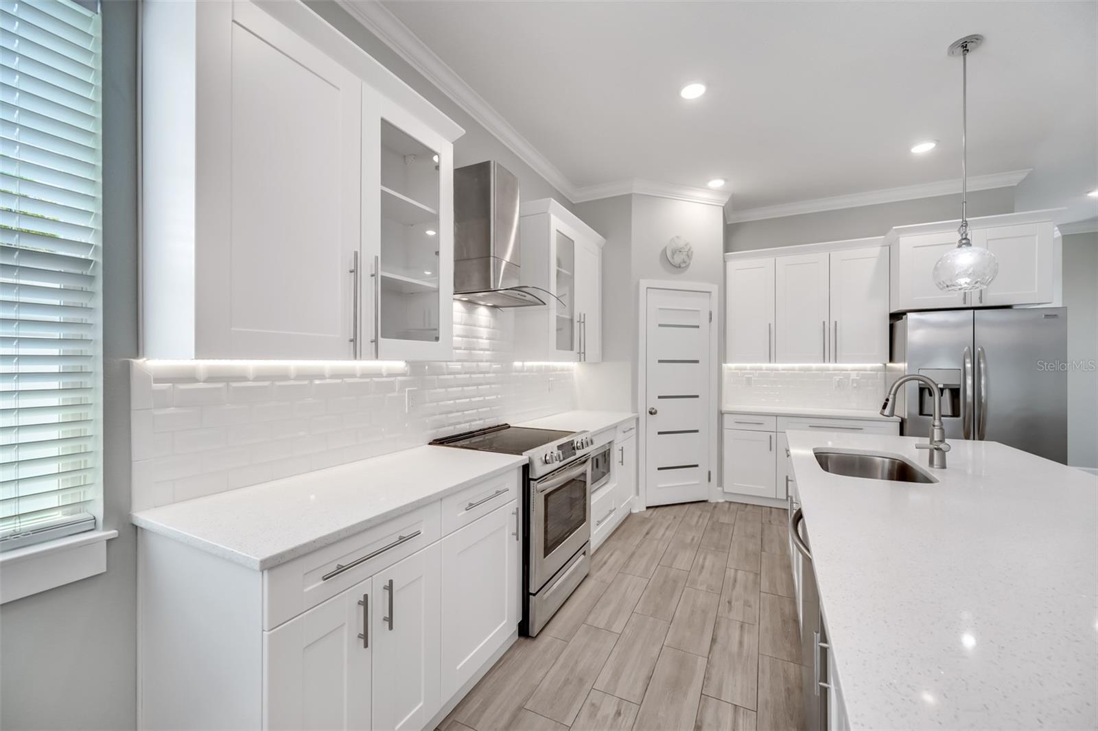 Image 29 of 73 For 475 36th Avenue N
