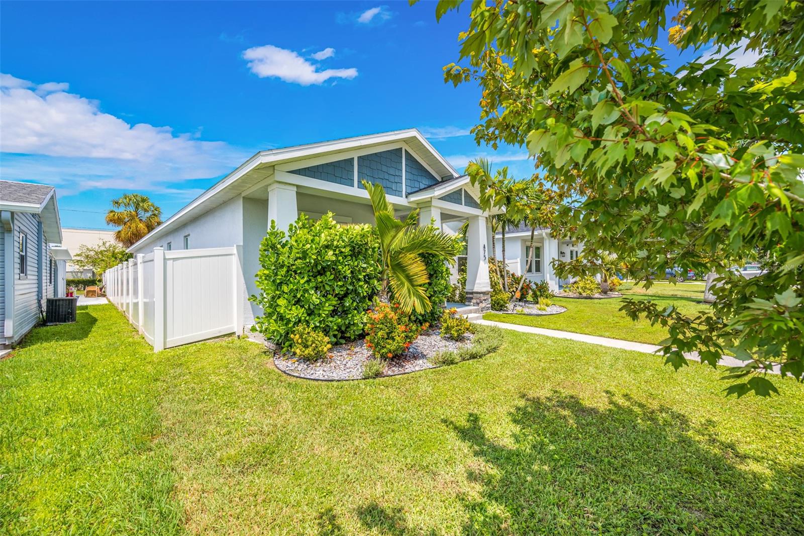 Image 3 of 73 For 475 36th Avenue N
