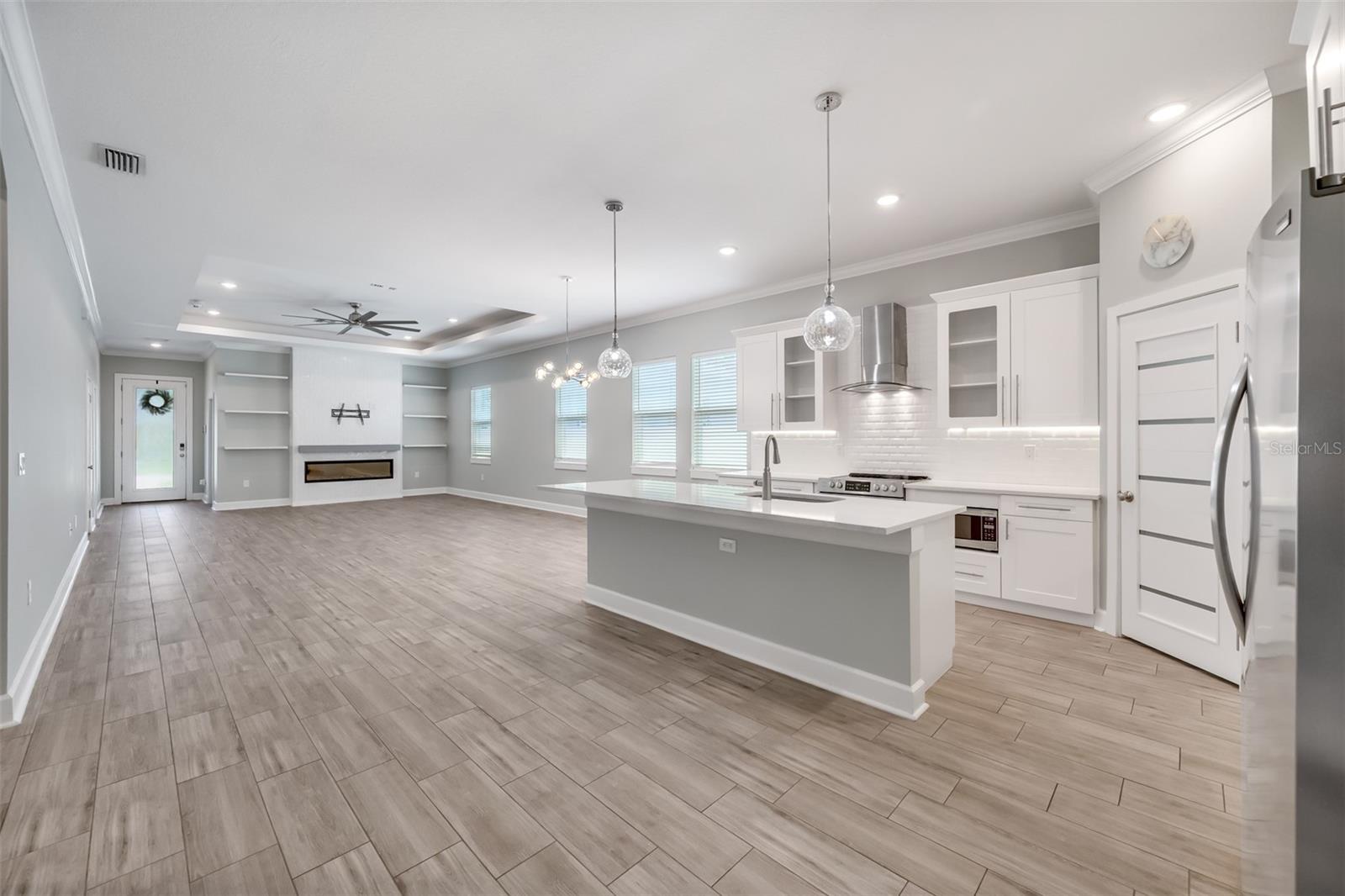 Image 33 of 73 For 475 36th Avenue N
