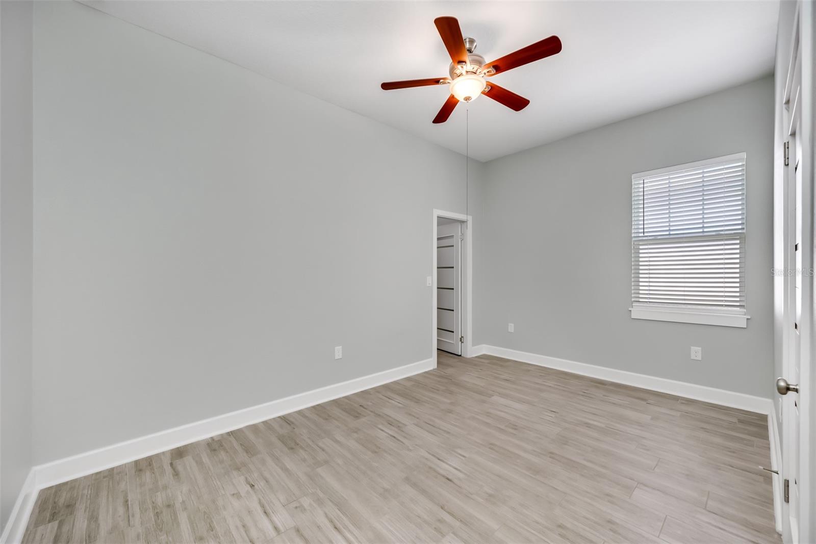 Image 41 of 73 For 475 36th Avenue N