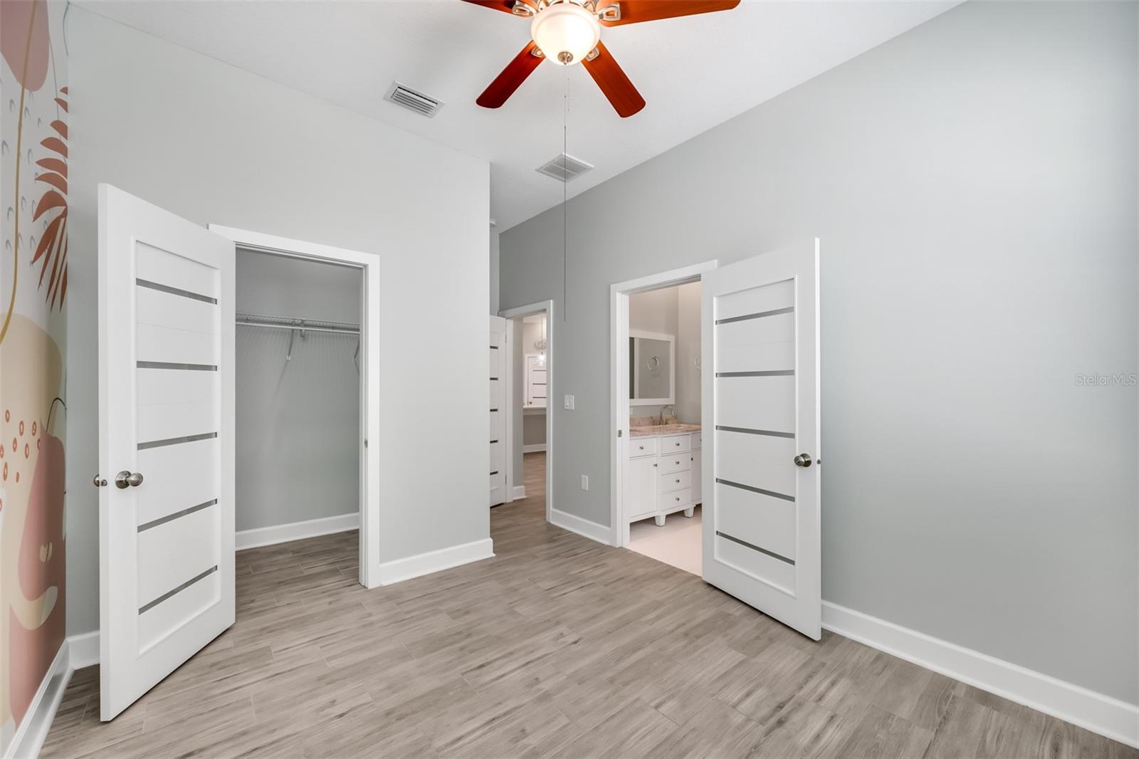 Image 50 of 73 For 475 36th Avenue N