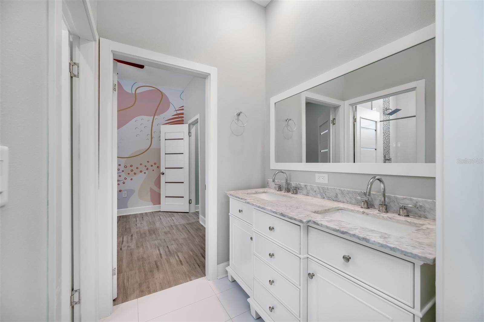 Image 62 of 73 For 475 36th Avenue N