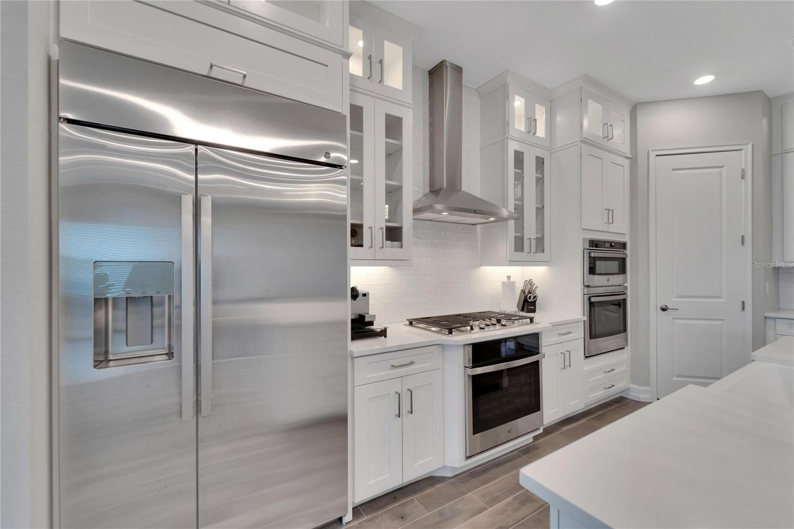 Image 14 of 89 For 2318 5th Street E