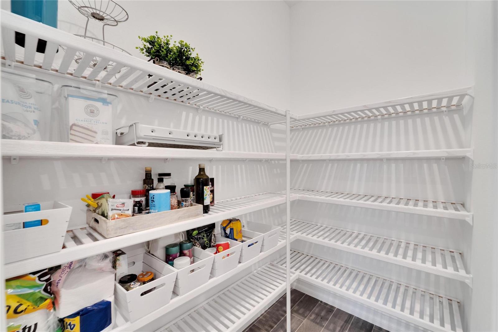Image 17 of 89 For 2318 5th Street E