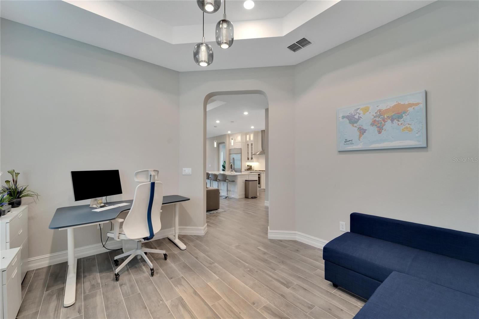 Image 22 of 89 For 2318 5th Street E