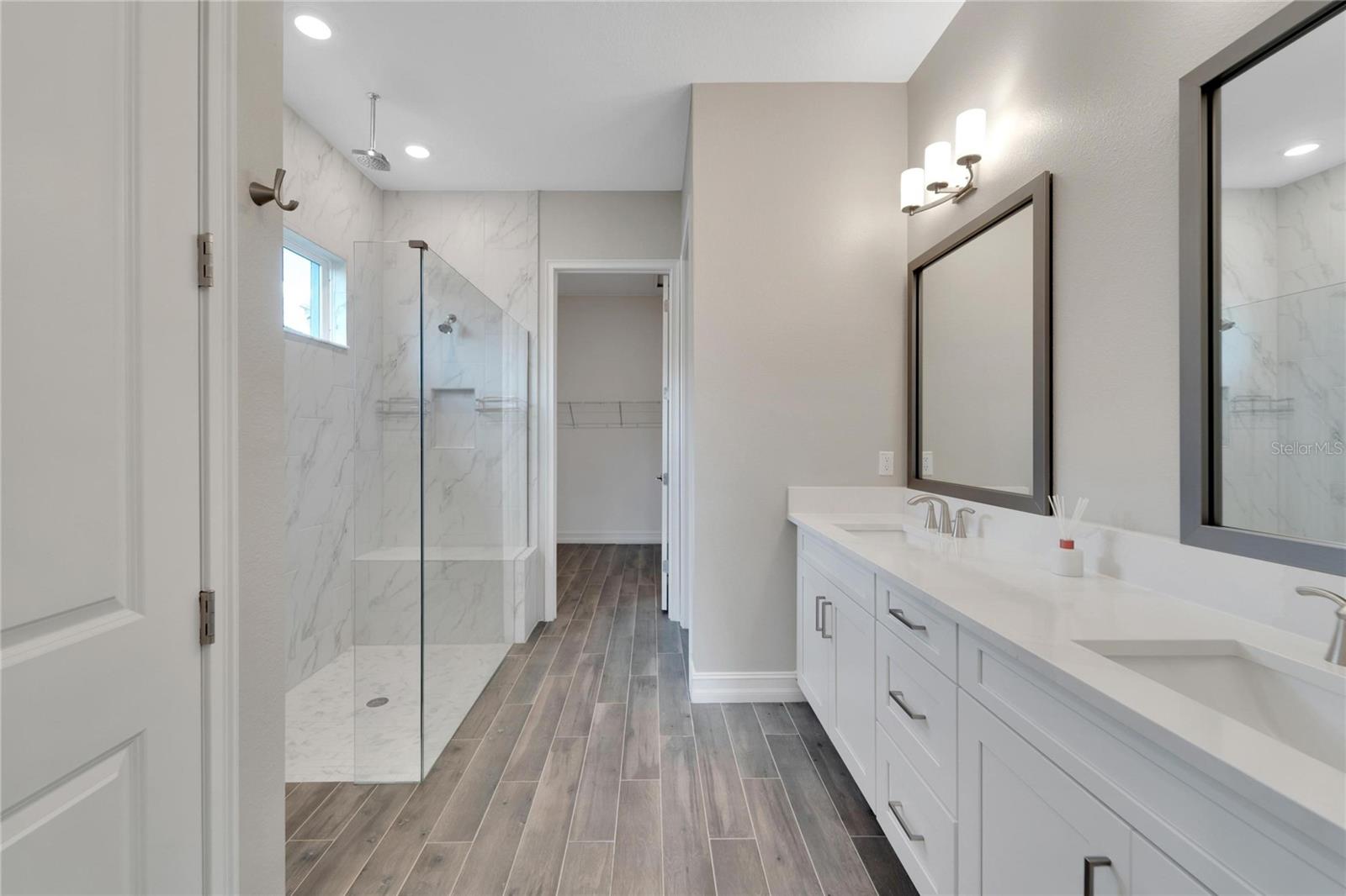Image 26 of 89 For 2318 5th Street E