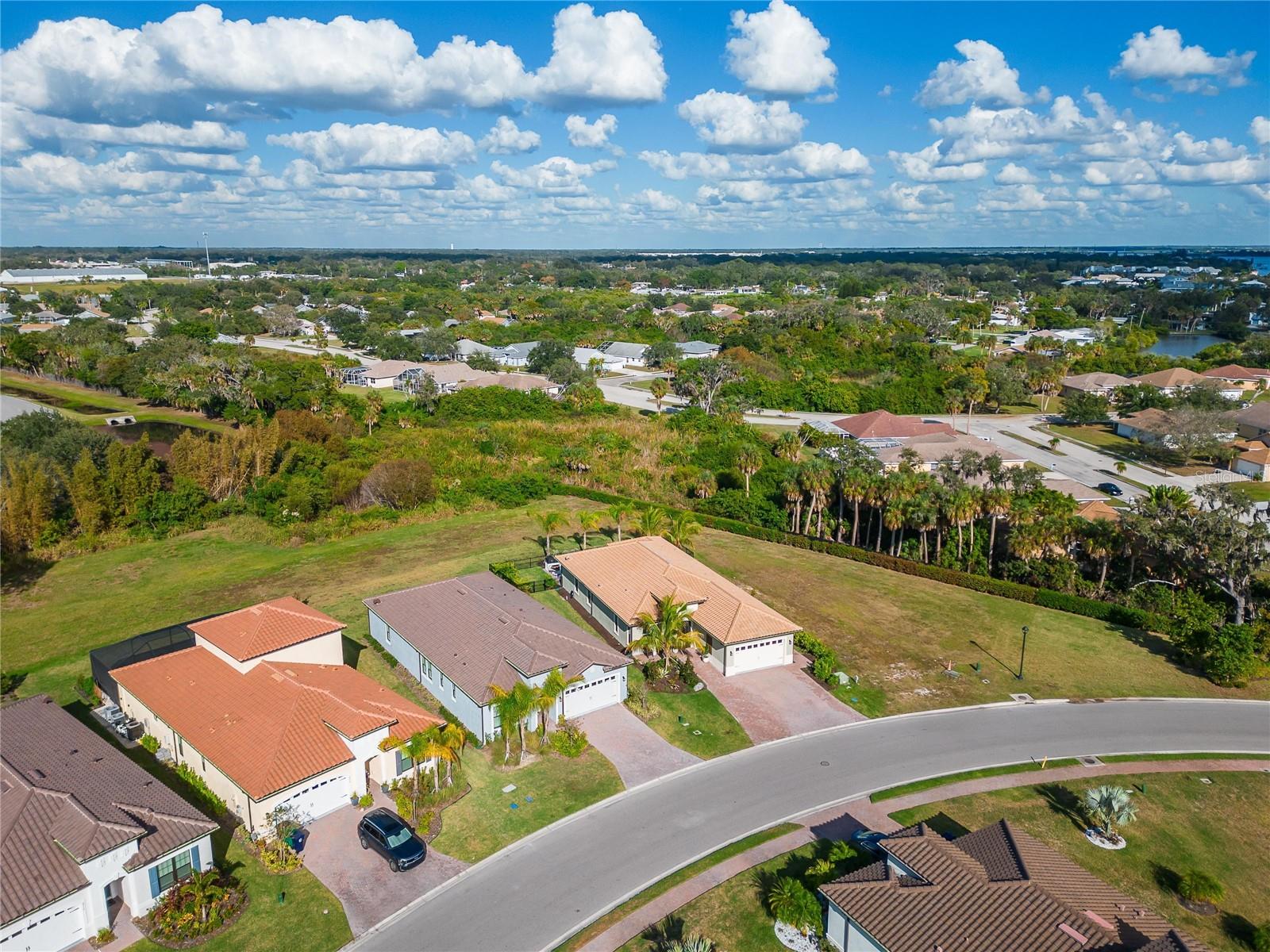 Image 4 of 89 For 2318 5th Street E