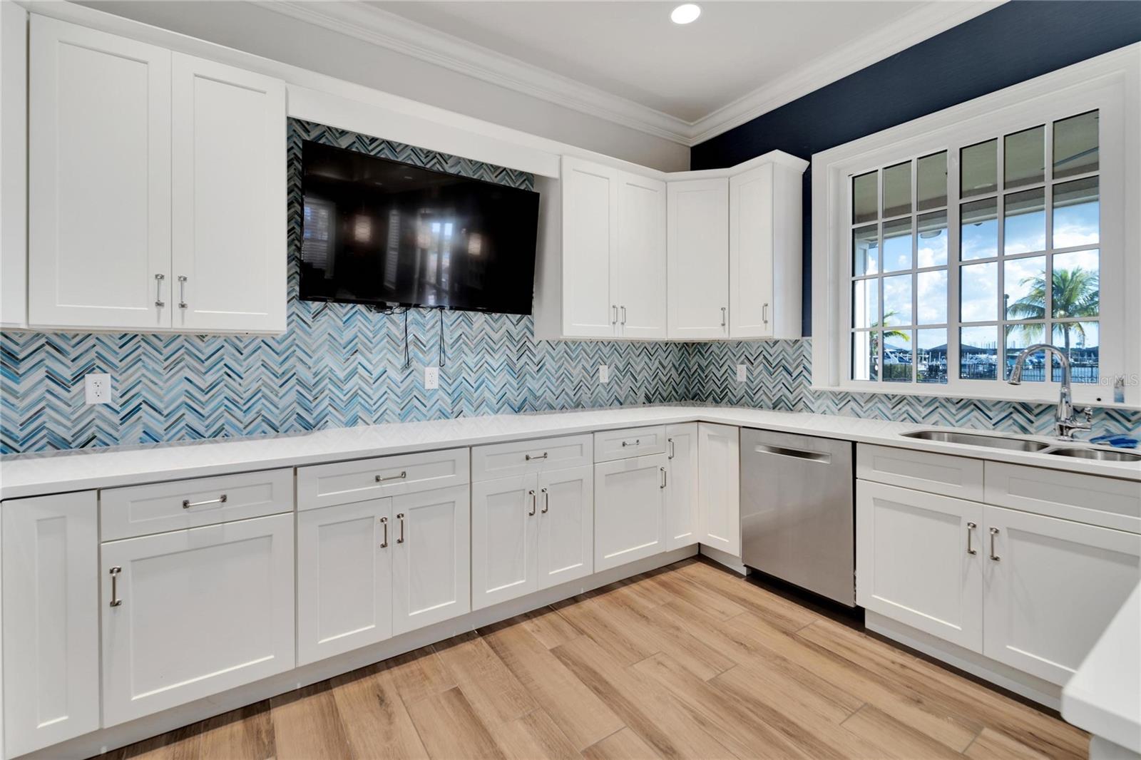 Image 76 of 89 For 2318 5th Street E