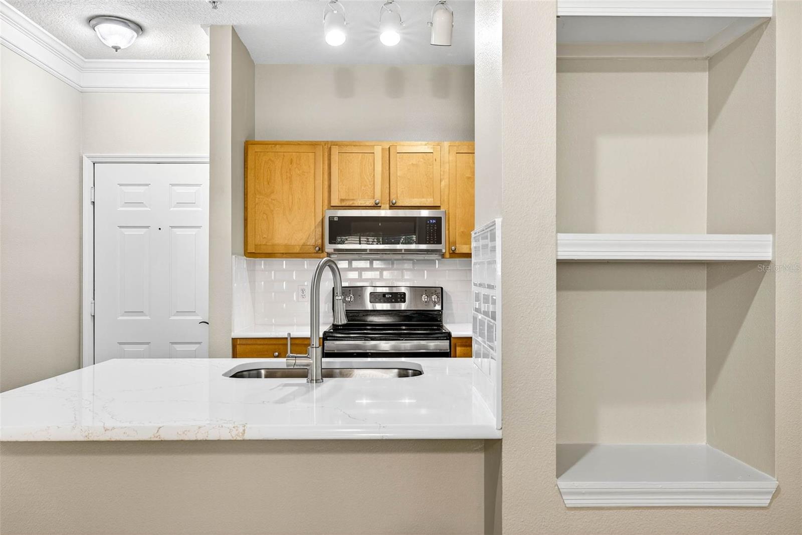 Image 10 of 38 For 4207 Dale Mabry Highway 12109