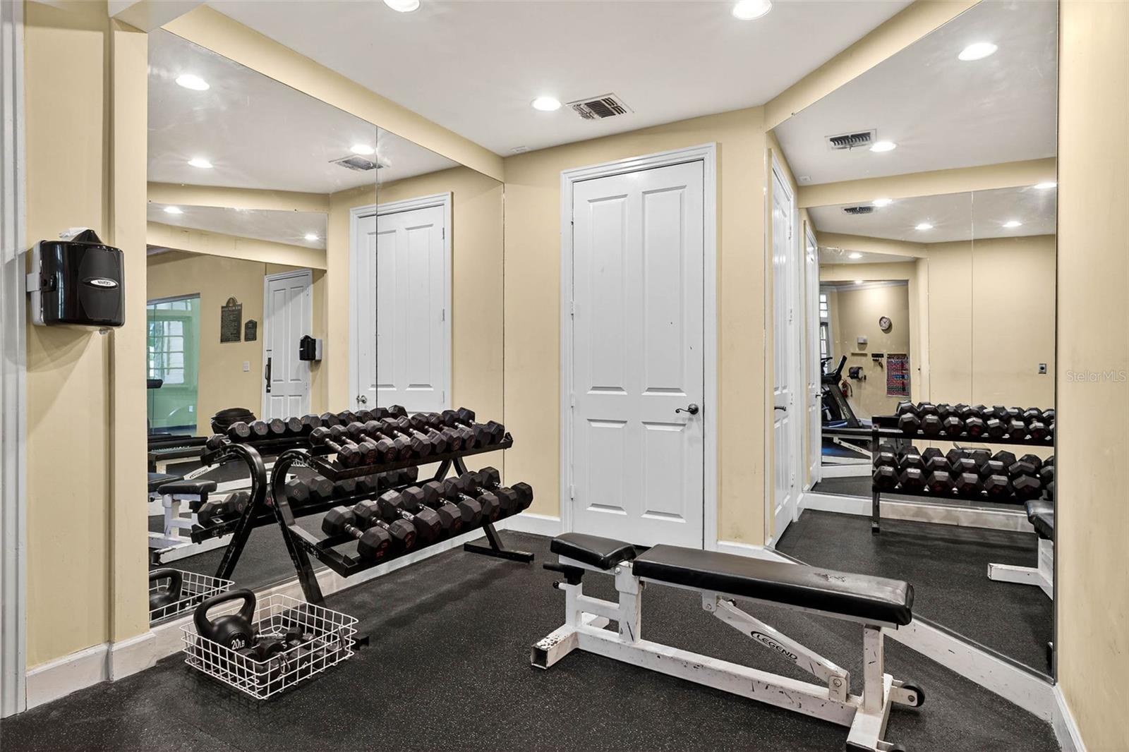 Image 28 of 38 For 4207 Dale Mabry Highway 12109