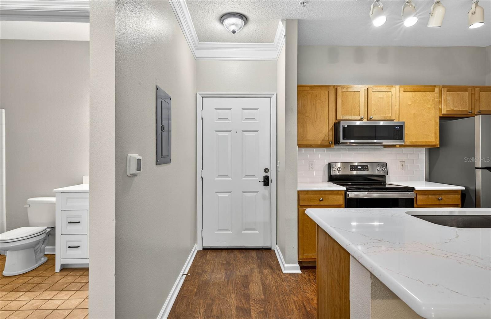 Image 3 of 38 For 4207 Dale Mabry Highway 12109