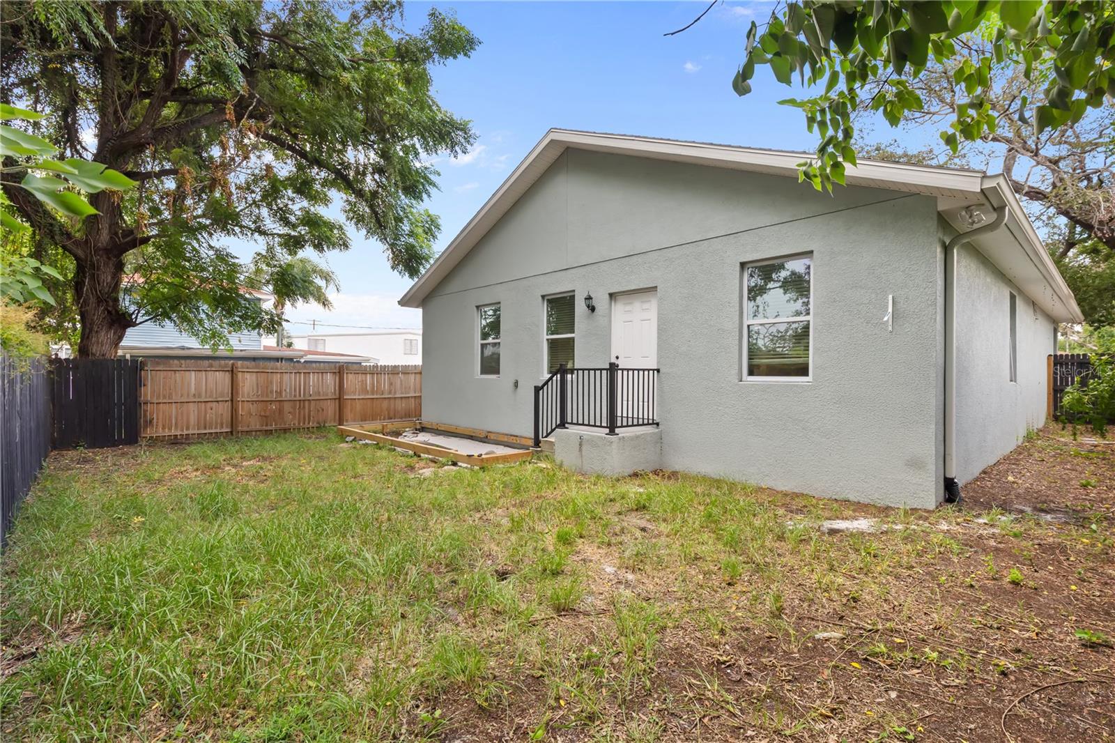 Image 21 of 24 For 8808 Brooks Street