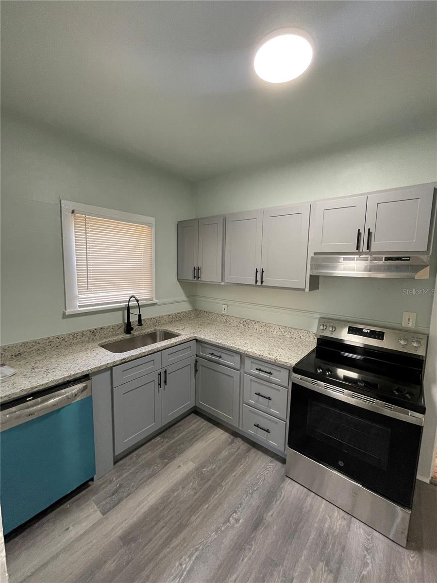 Image 8 of 14 For 1315 8th Avenue S