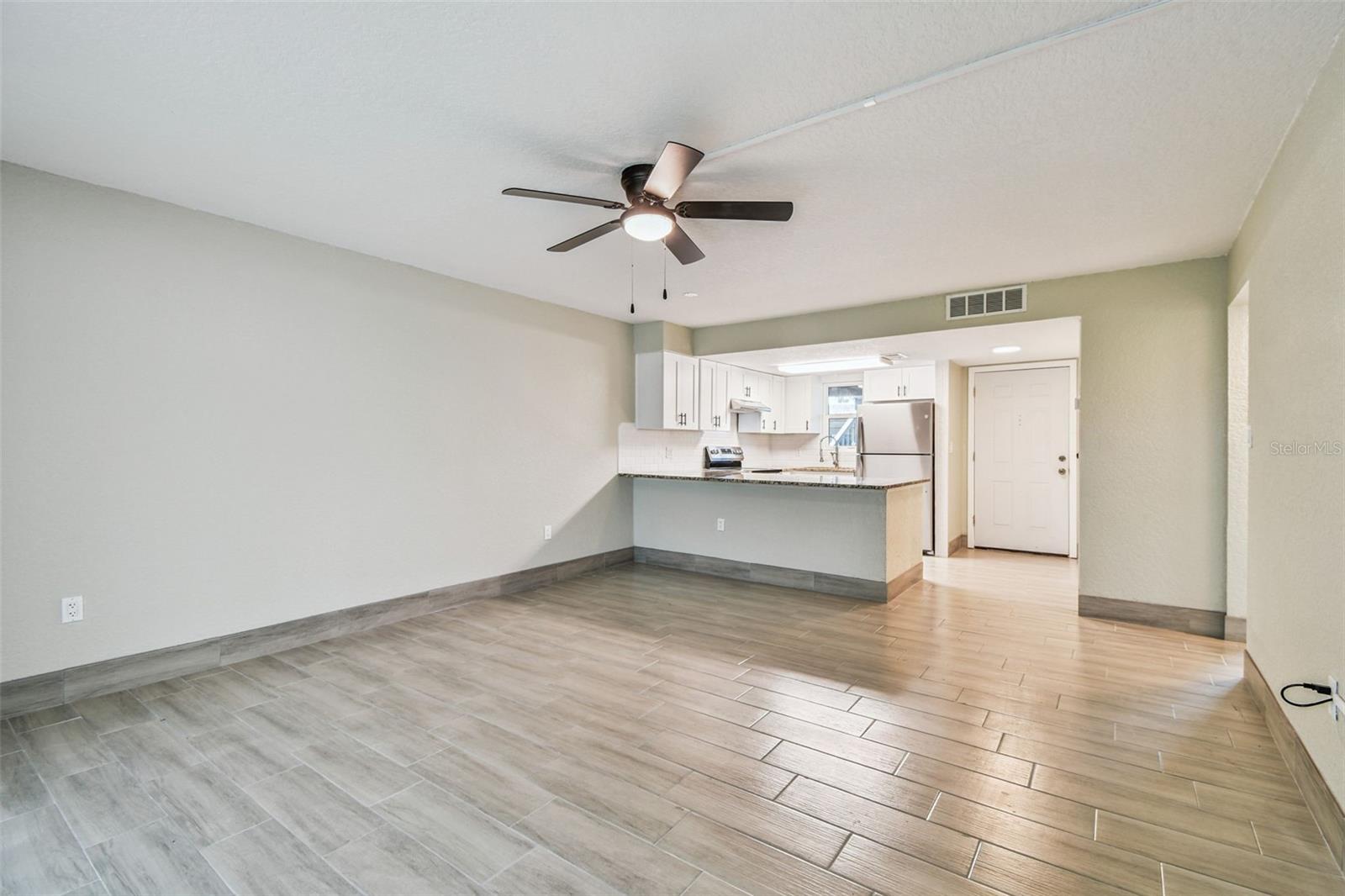 Image 12 of 67 For 4829 Onyx Lane 101