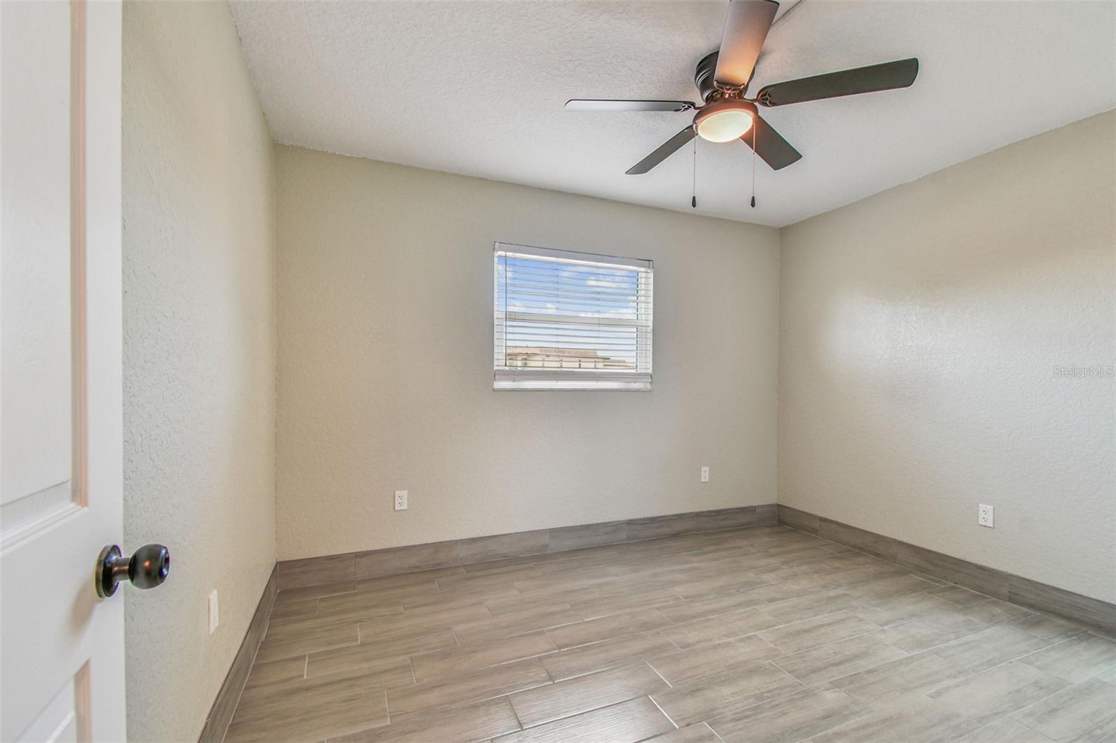 Image 16 of 67 For 4829 Onyx Lane 101