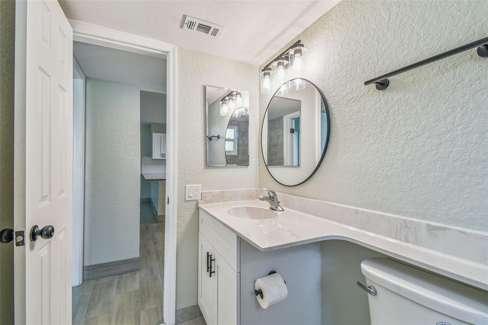 Image 22 of 67 For 4829 Onyx Lane 101