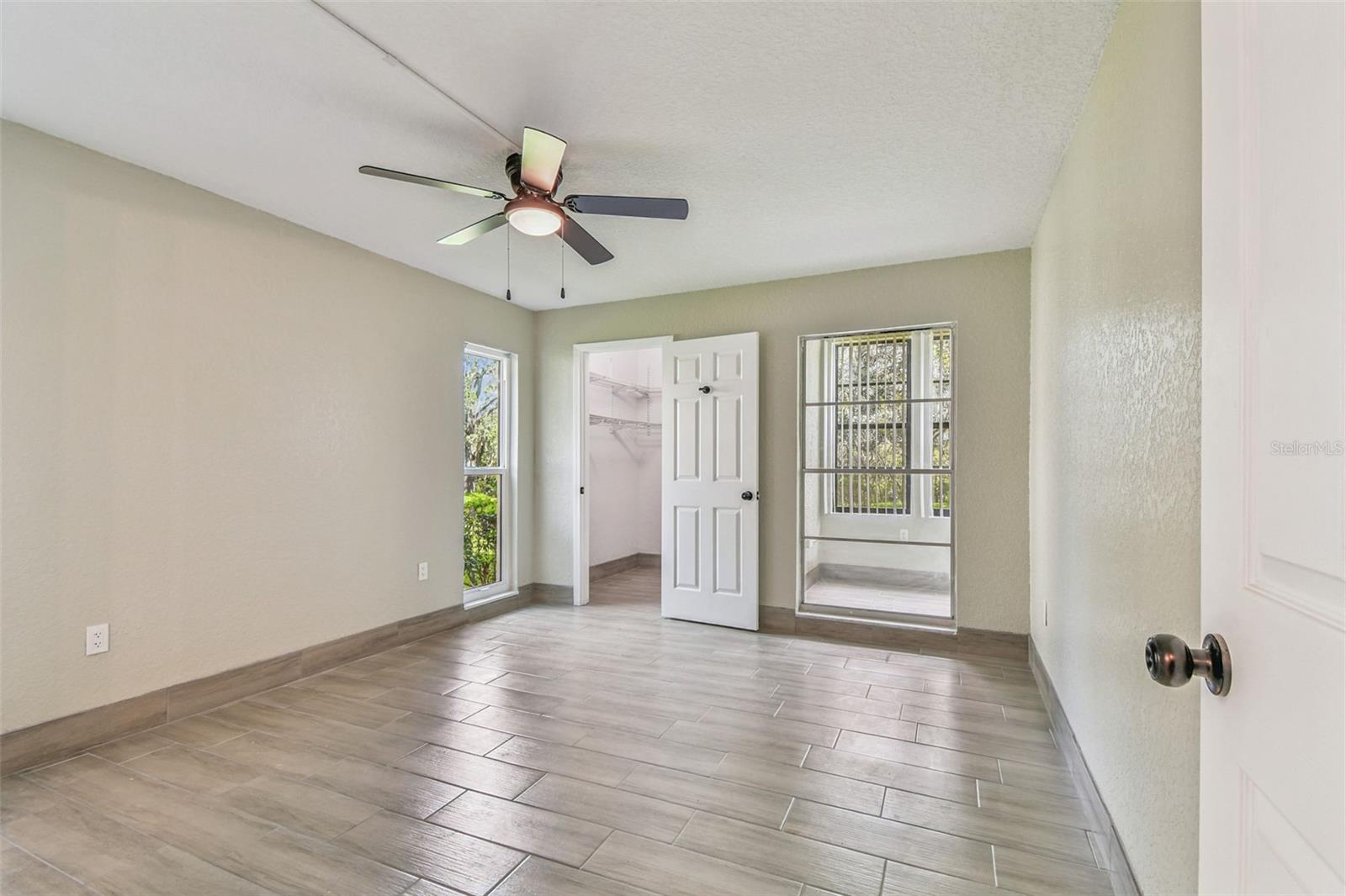 Image 23 of 67 For 4829 Onyx Lane 101