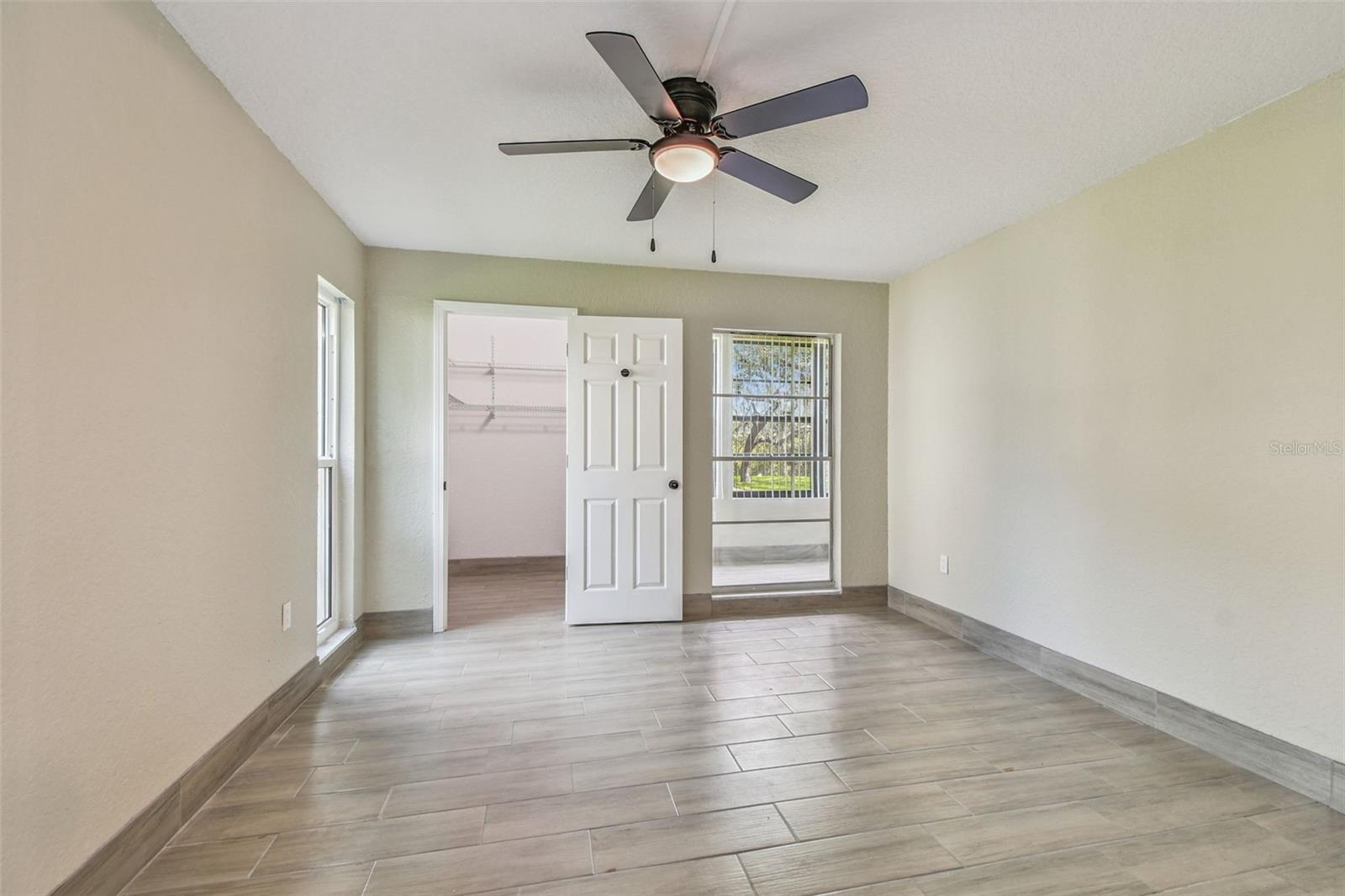 Image 24 of 67 For 4829 Onyx Lane 101