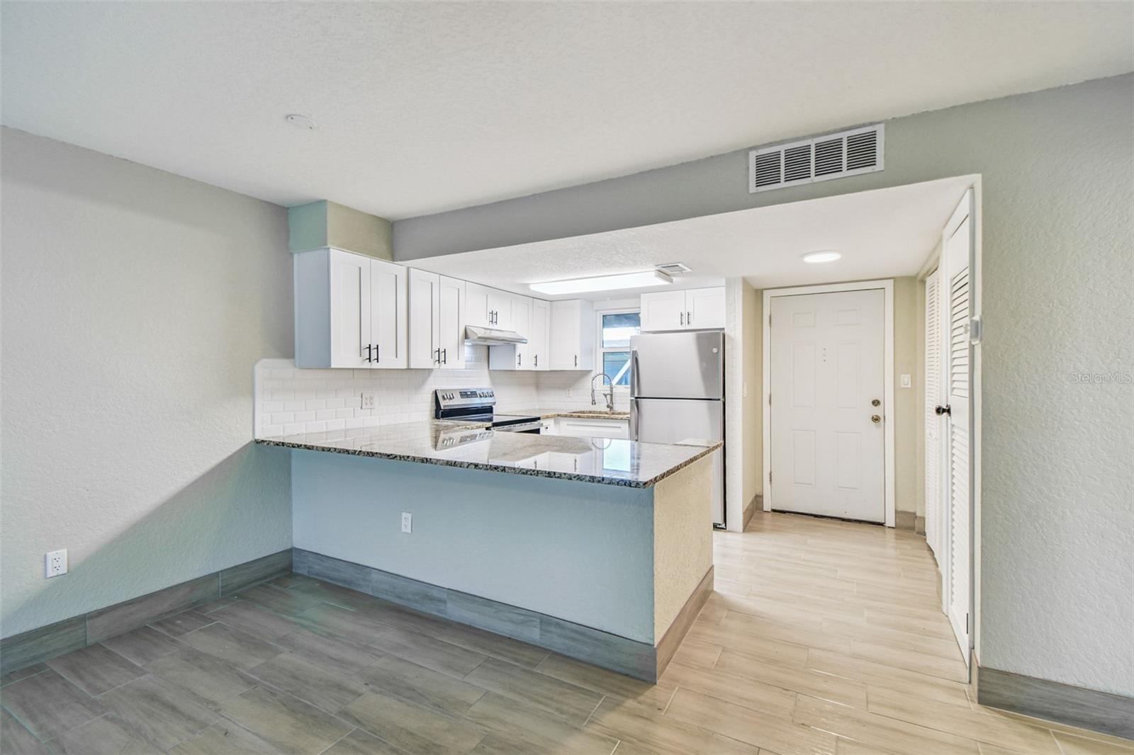 Image 3 of 67 For 4829 Onyx Lane 101