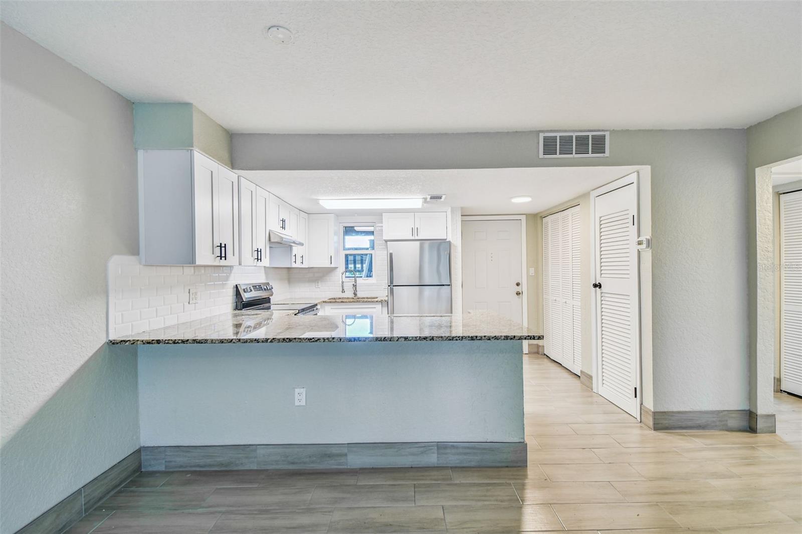 Image 4 of 67 For 4829 Onyx Lane 101