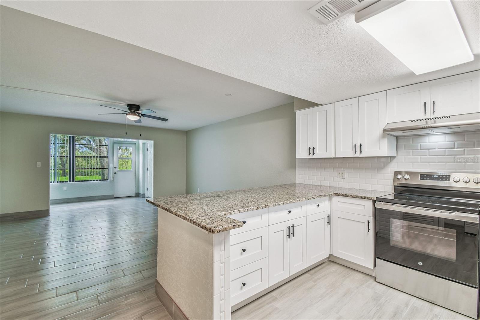 Image 7 of 67 For 4829 Onyx Lane 101