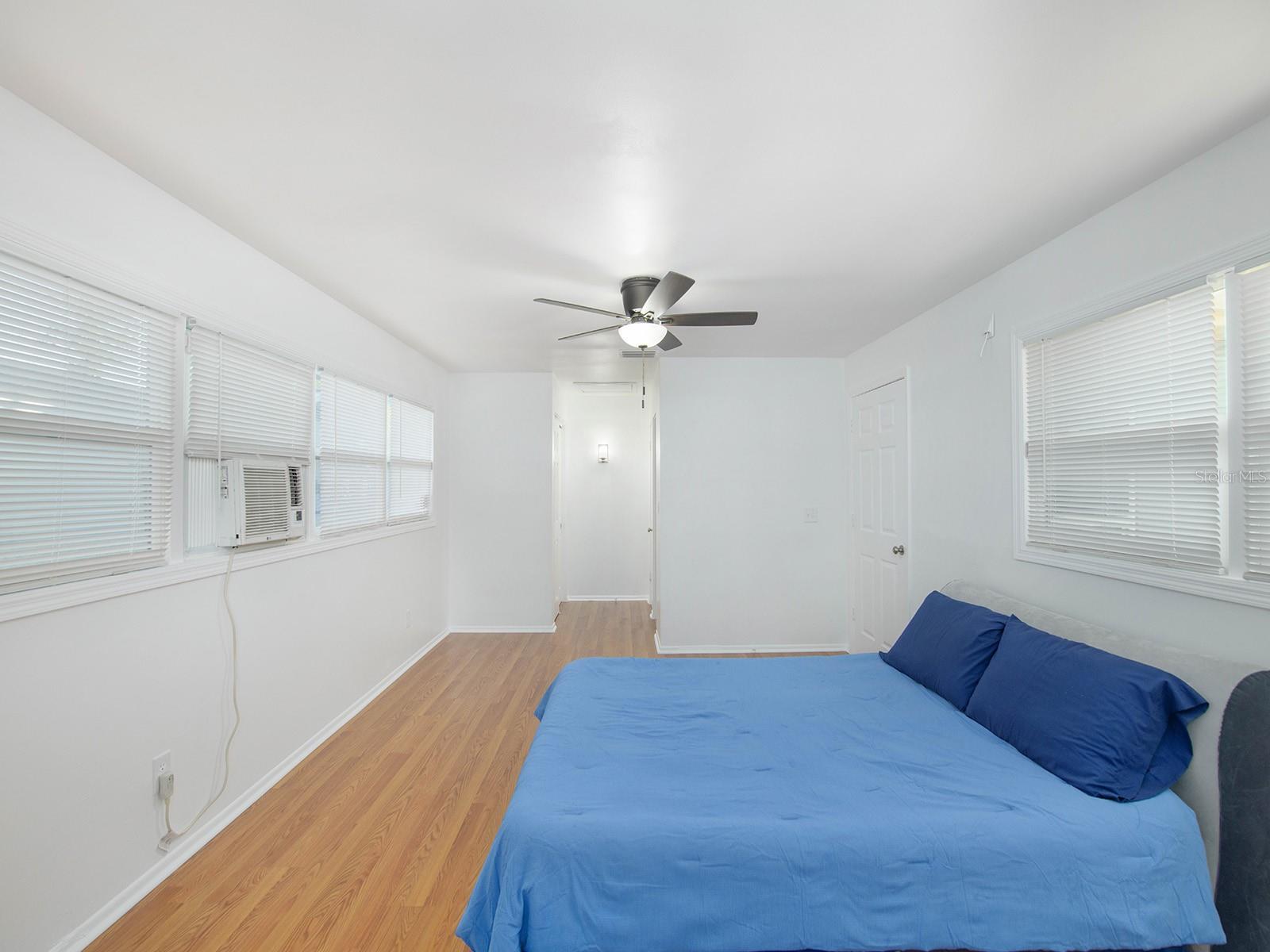 Image 11 of 25 For 4211 12th Avenue S