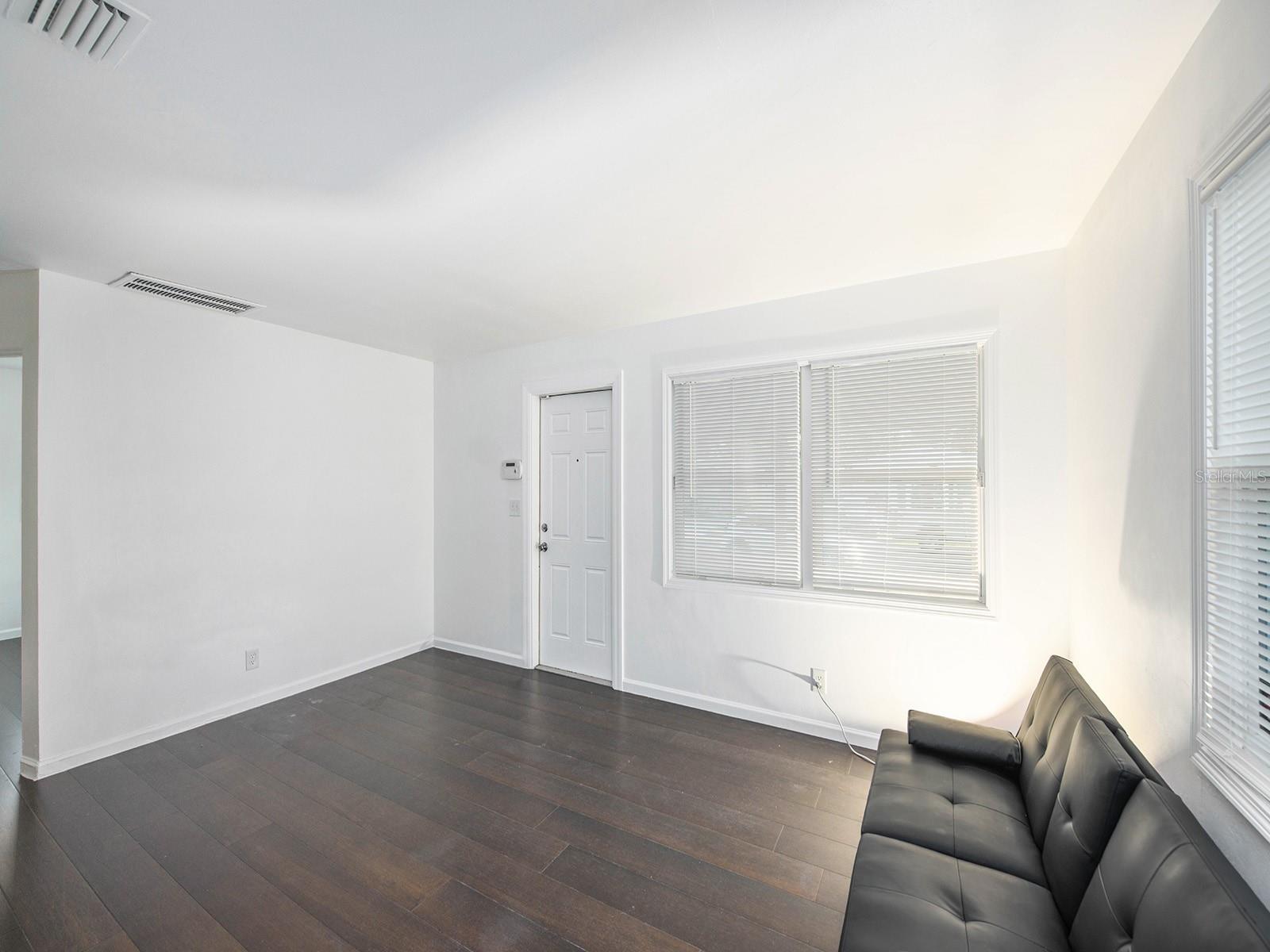 Image 5 of 25 For 4211 12th Avenue S