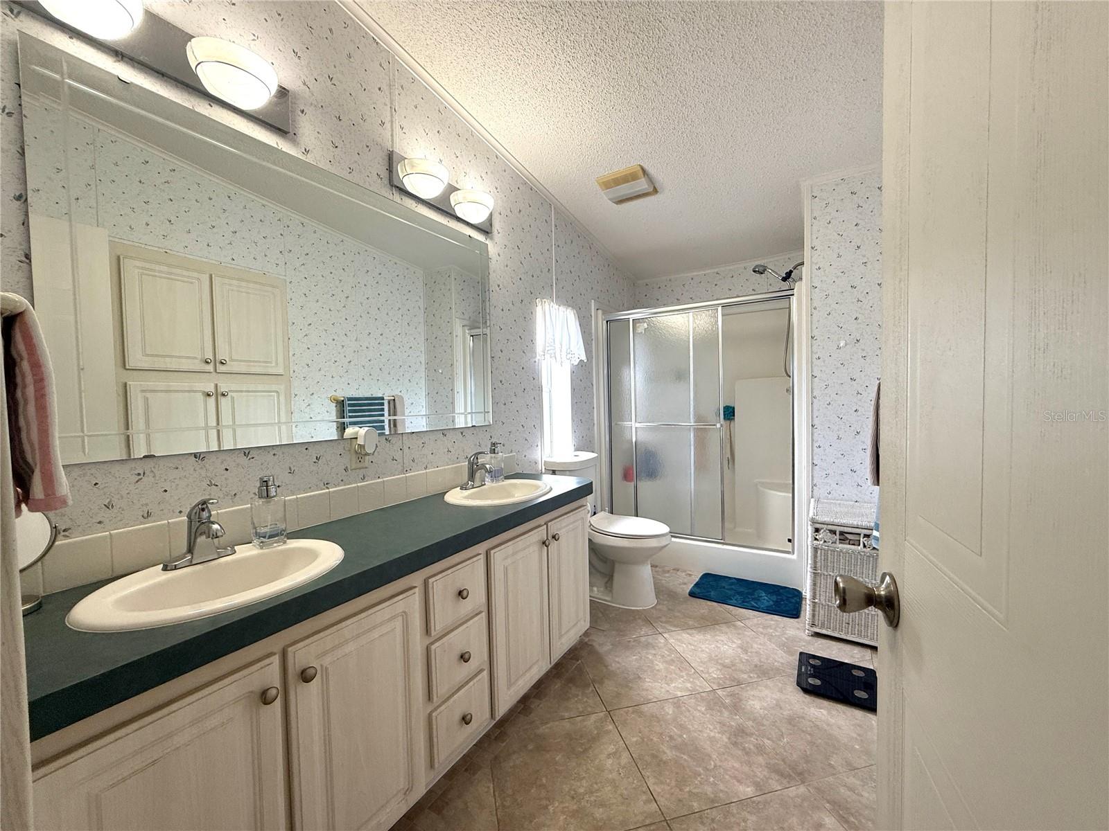 Image 12 of 27 For 132 Saint Thomas Circle