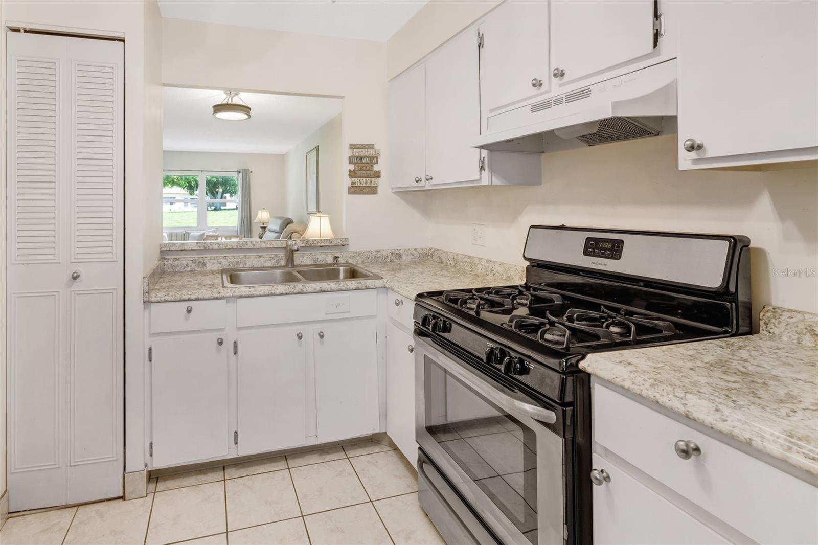 Image 14 of 40 For 1485 Feather Drive 1485