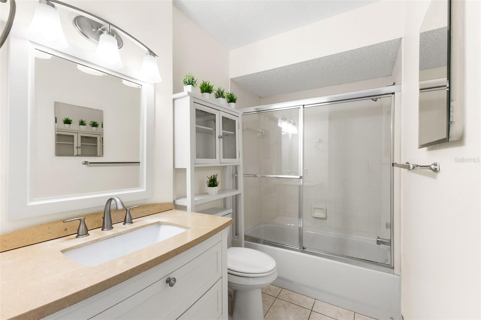 Image 18 of 40 For 1485 Feather Drive 1485