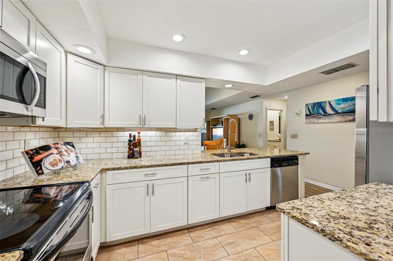 Image 13 of 35 For 7245 Wood Creek Drive 29