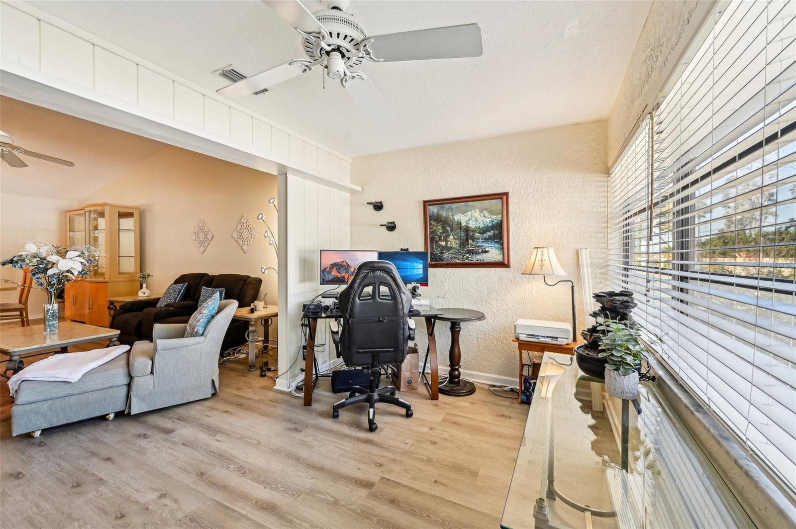 Image 23 of 35 For 7245 Wood Creek Drive 29