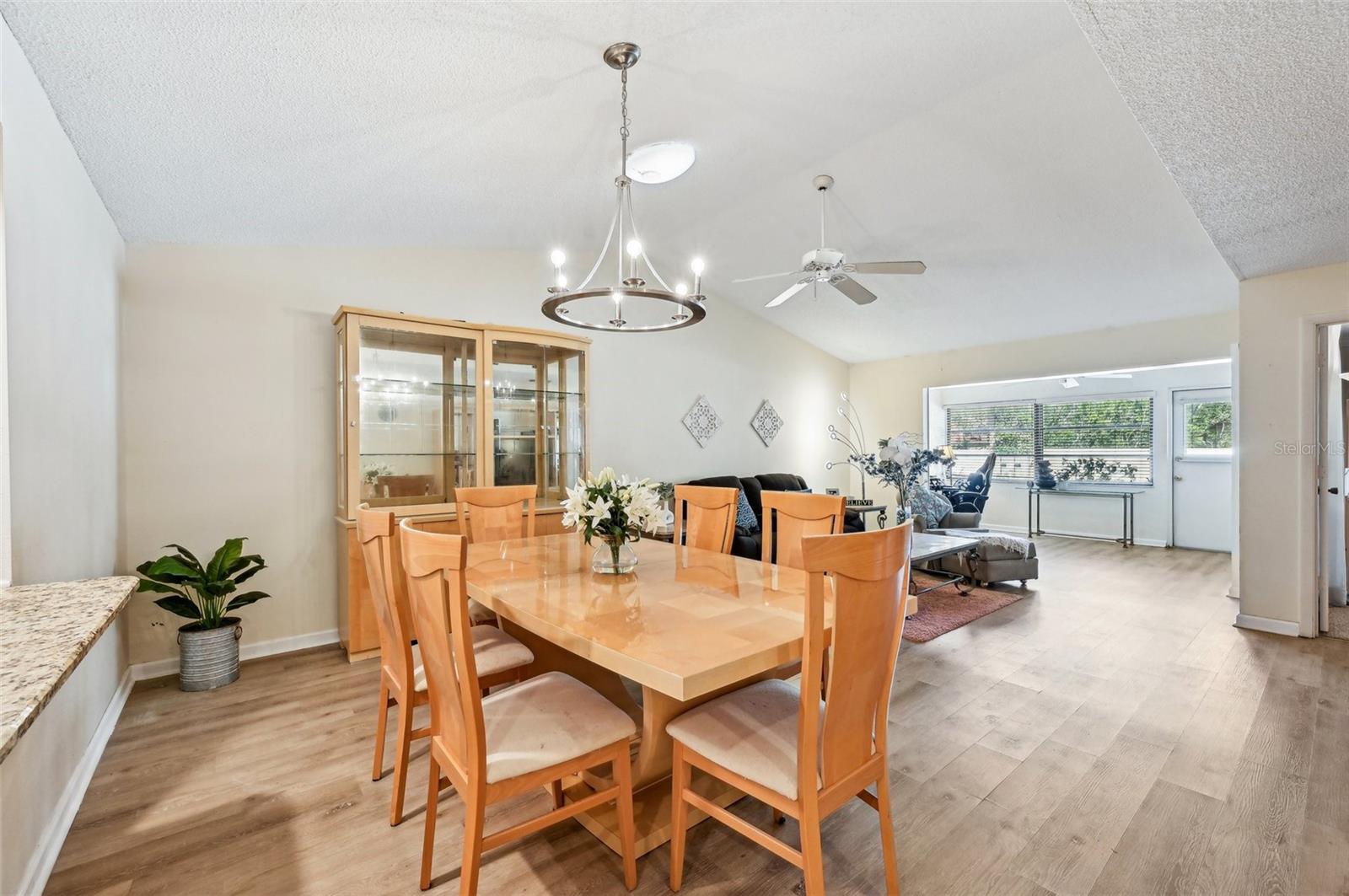 Image 7 of 35 For 7245 Wood Creek Drive 29