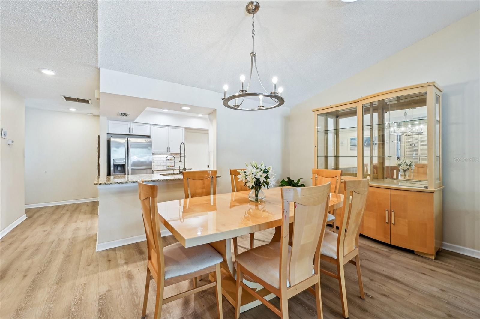 Image 8 of 35 For 7245 Wood Creek Drive 29