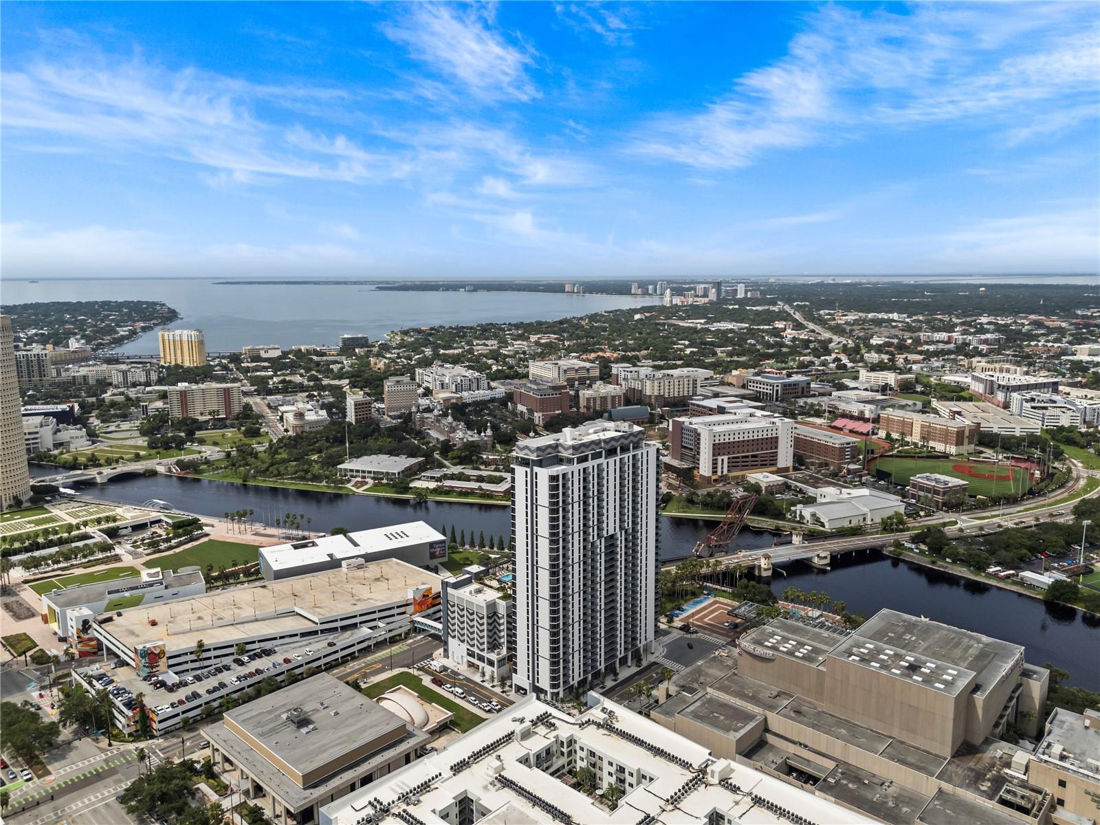 Image 95 of 100 For 300 W Tyler St  2902