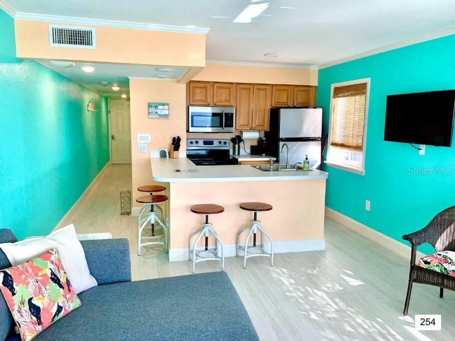 Image 11 of 100 For 2506 Rocky Point Drive 254, 301,