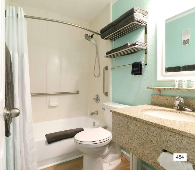 Image 34 of 100 For 2506 Rocky Point Drive 254, 301,
