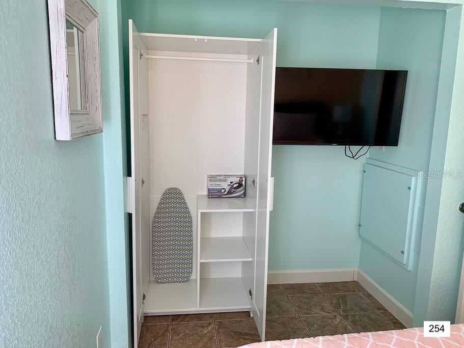 Image 7 of 100 For 2506 Rocky Point Drive 254, 301,