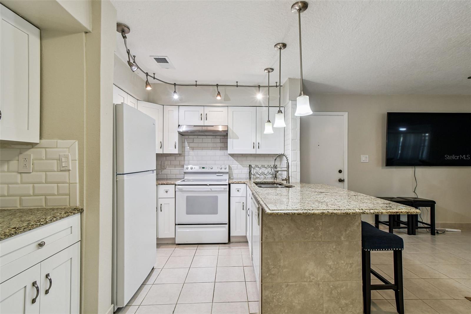 Image 11 of 71 For 4557 Garnet Drive 203