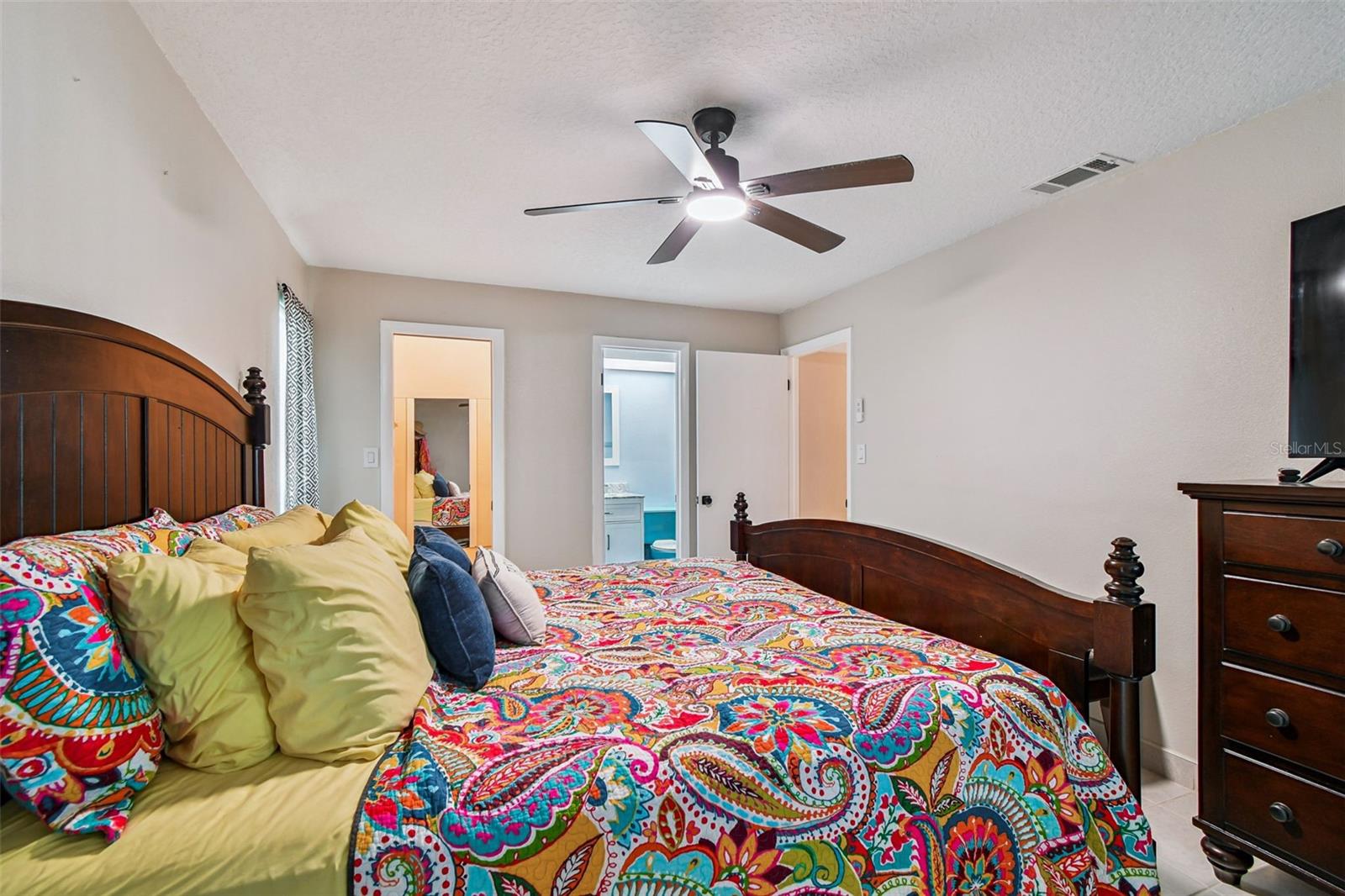 Image 33 of 71 For 4557 Garnet Drive 203
