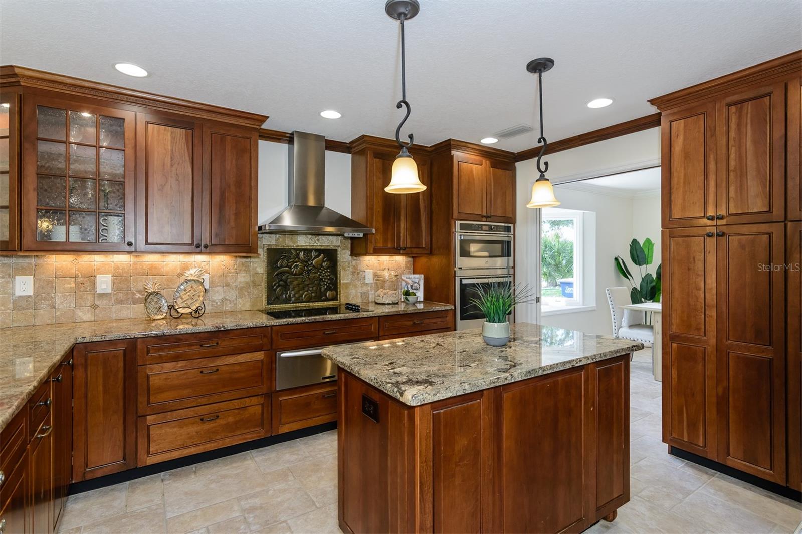 Image 14 of 73 For 2842 Quail Hollow Road W