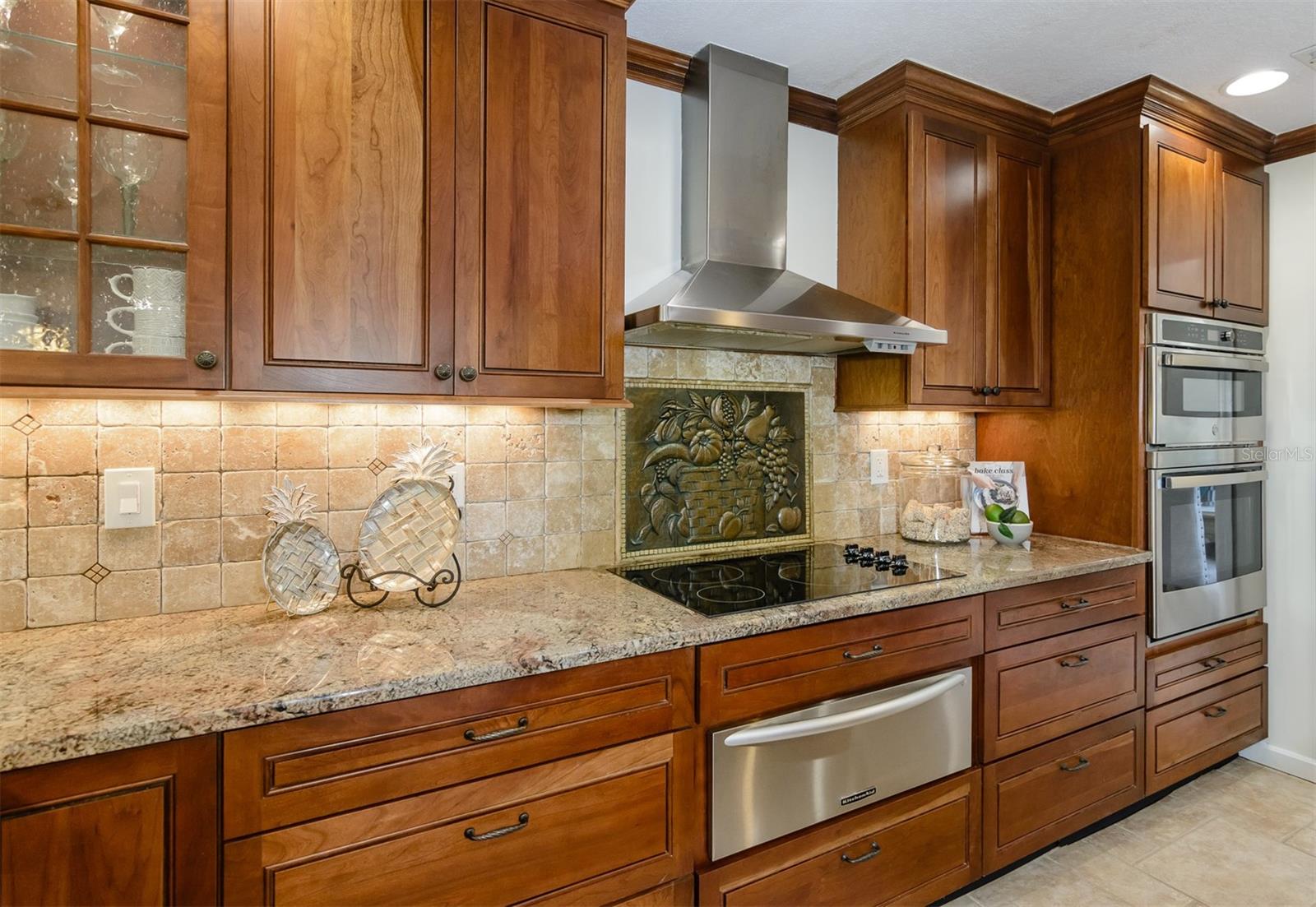Image 15 of 73 For 2842 Quail Hollow Road W