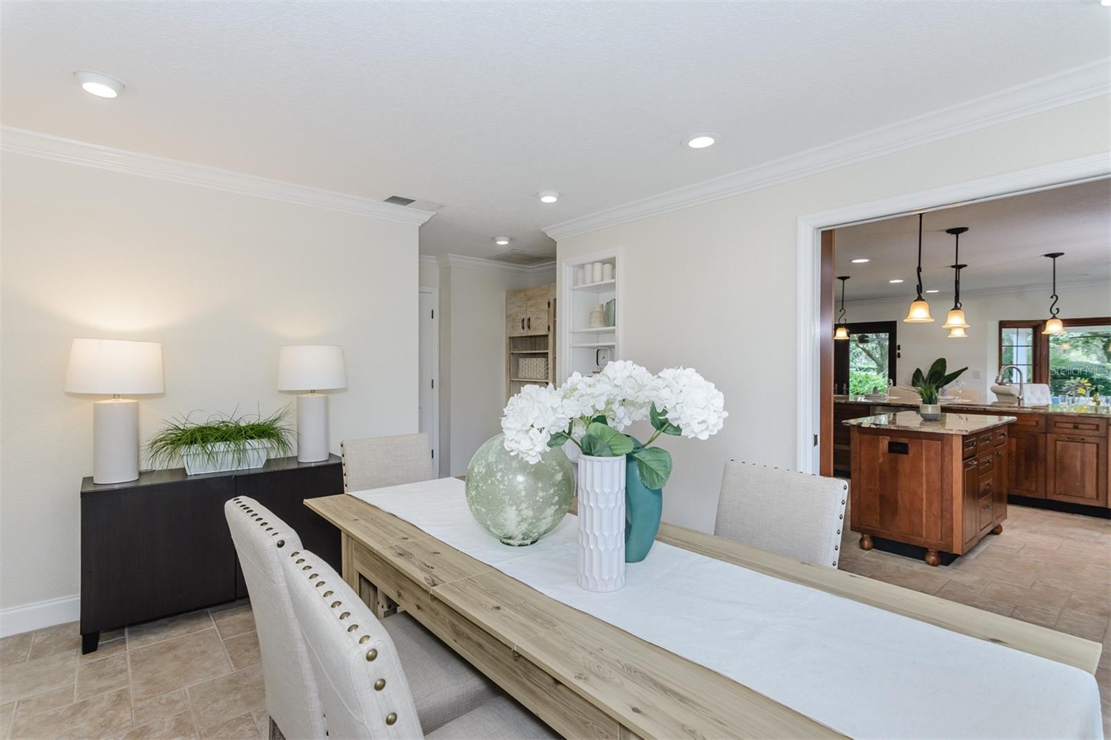 Image 20 of 73 For 2842 Quail Hollow Road W
