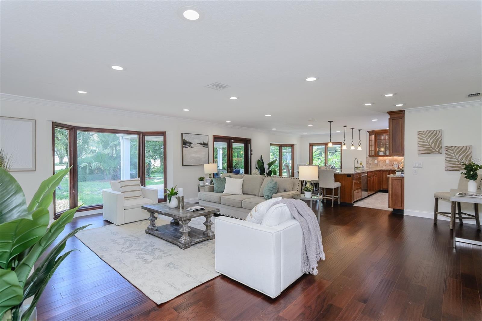 Image 8 of 73 For 2842 Quail Hollow Road W