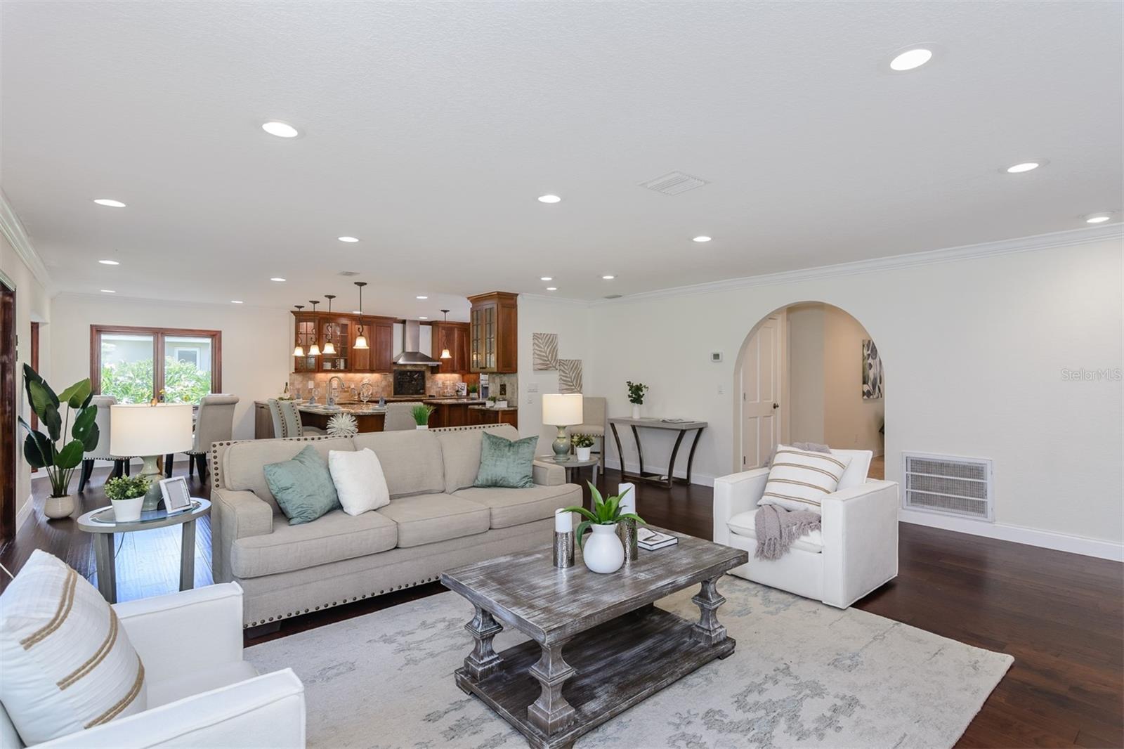 Image 9 of 73 For 2842 Quail Hollow Road W